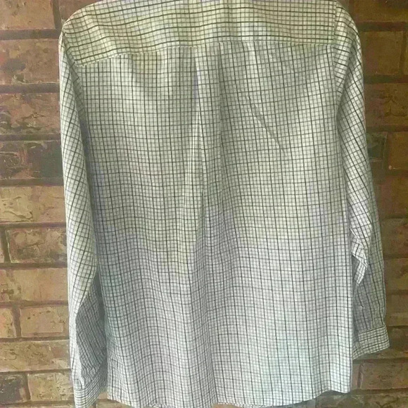 Boys Size 18/20 White and Striped Class Club Dress Shirt - Picture 3 of 3